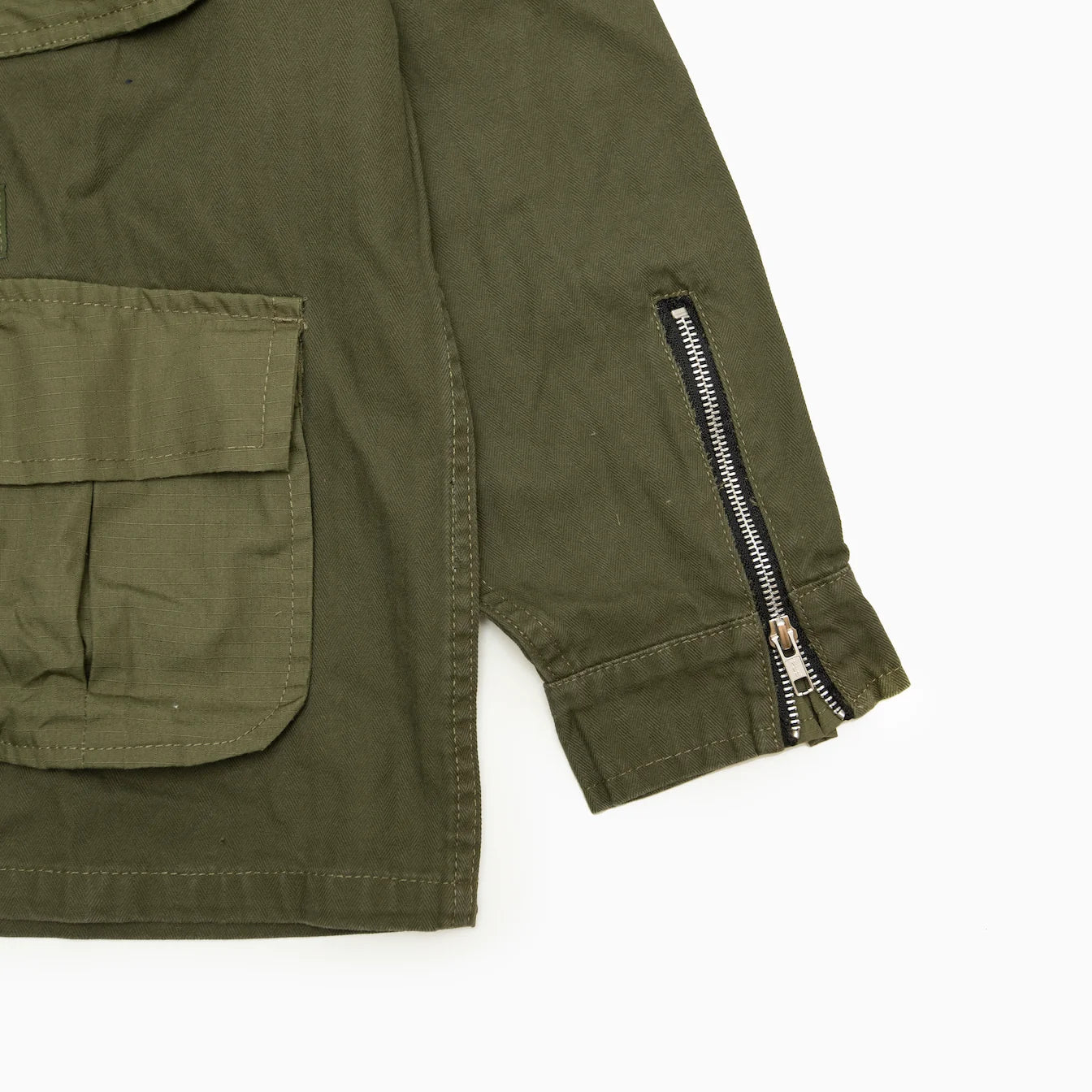 POT MEETS POP OZ ARMY SLANTED POCKET ZIP UP WASHED OLIVE