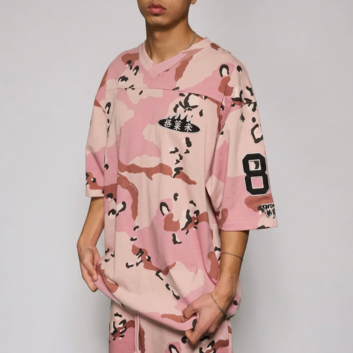GRIMEY Concreat jungle all over print Vneck oversized Tee