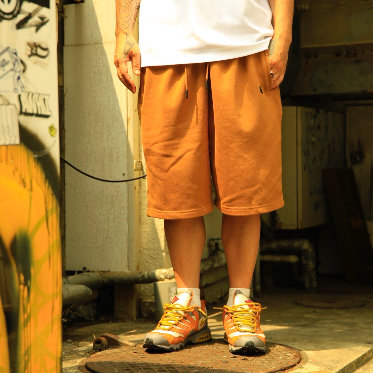 CARHARTT RELAX FIT MIDWEIGHT SWEAT SHORTS Brown Worn