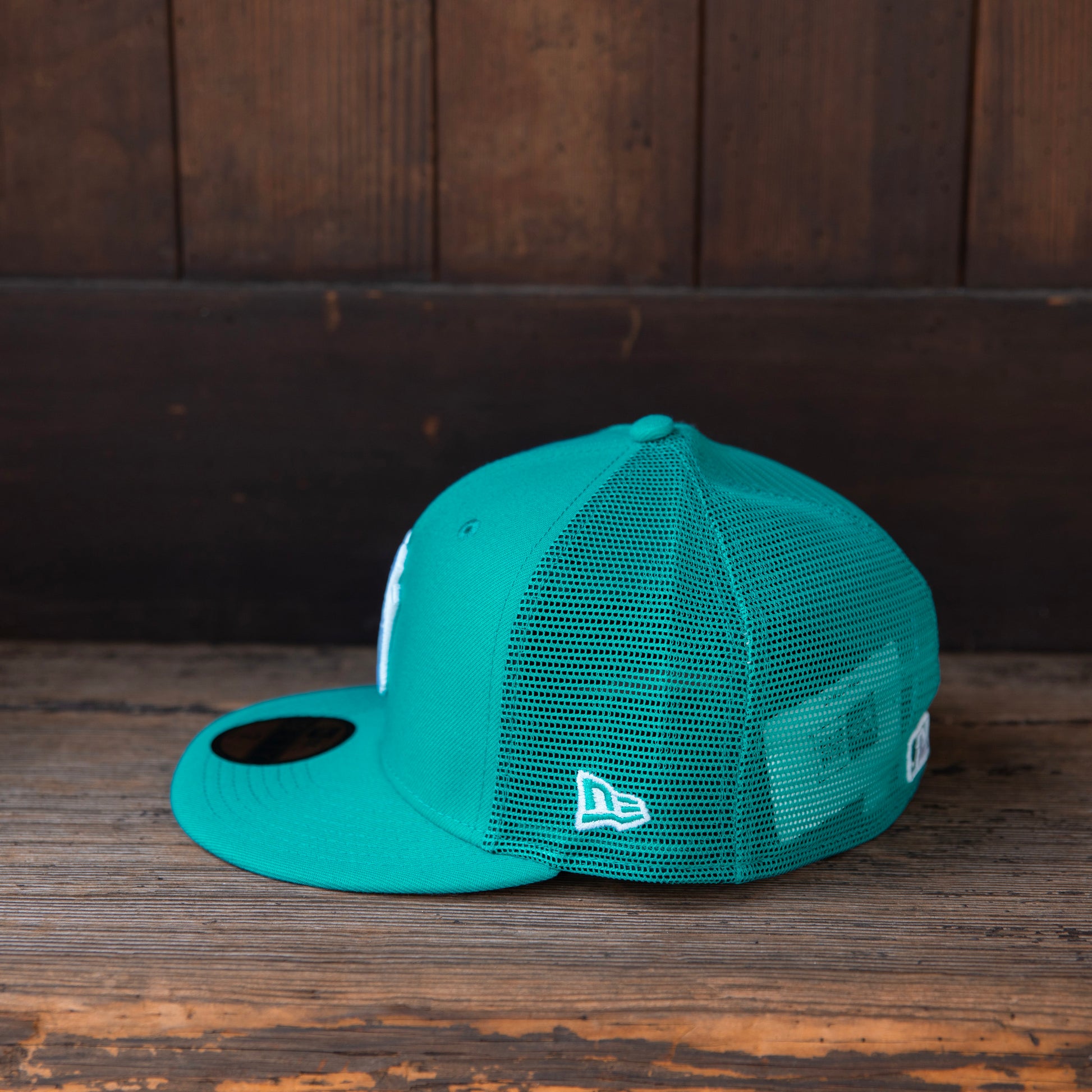 NEW ERA 59FIFTY トラッカー Beautiful Beach