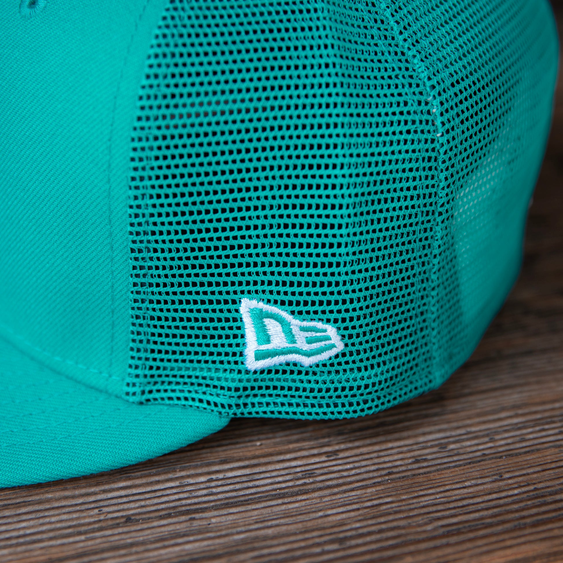 NEW ERA 59FIFTY トラッカー Beautiful Beach