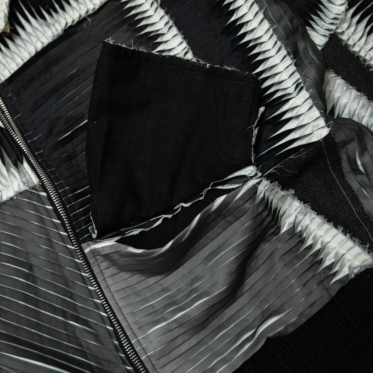 PIEUX Lenticular Katran jacket