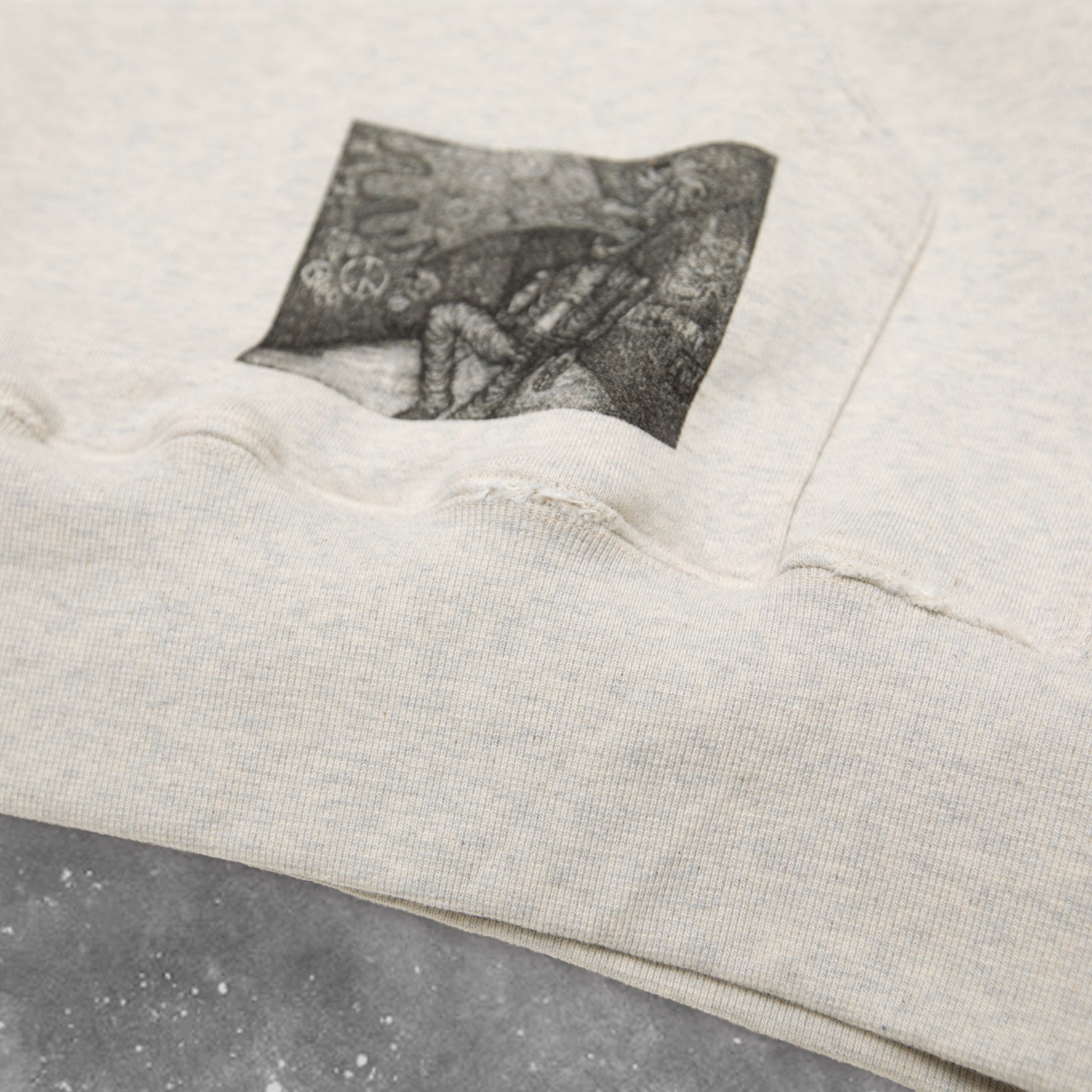 BLACKOUT TWO EMOTION CREWNECK