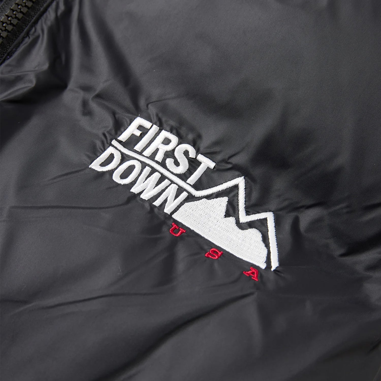 FIRST DOWN LIGHT BUBBLE DOWN VEST