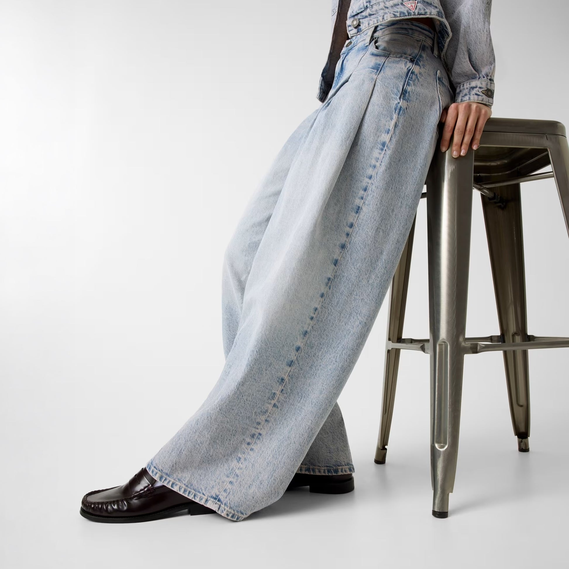 GUESS JEANS G12 PLEATED EXTRA WIDE LEG