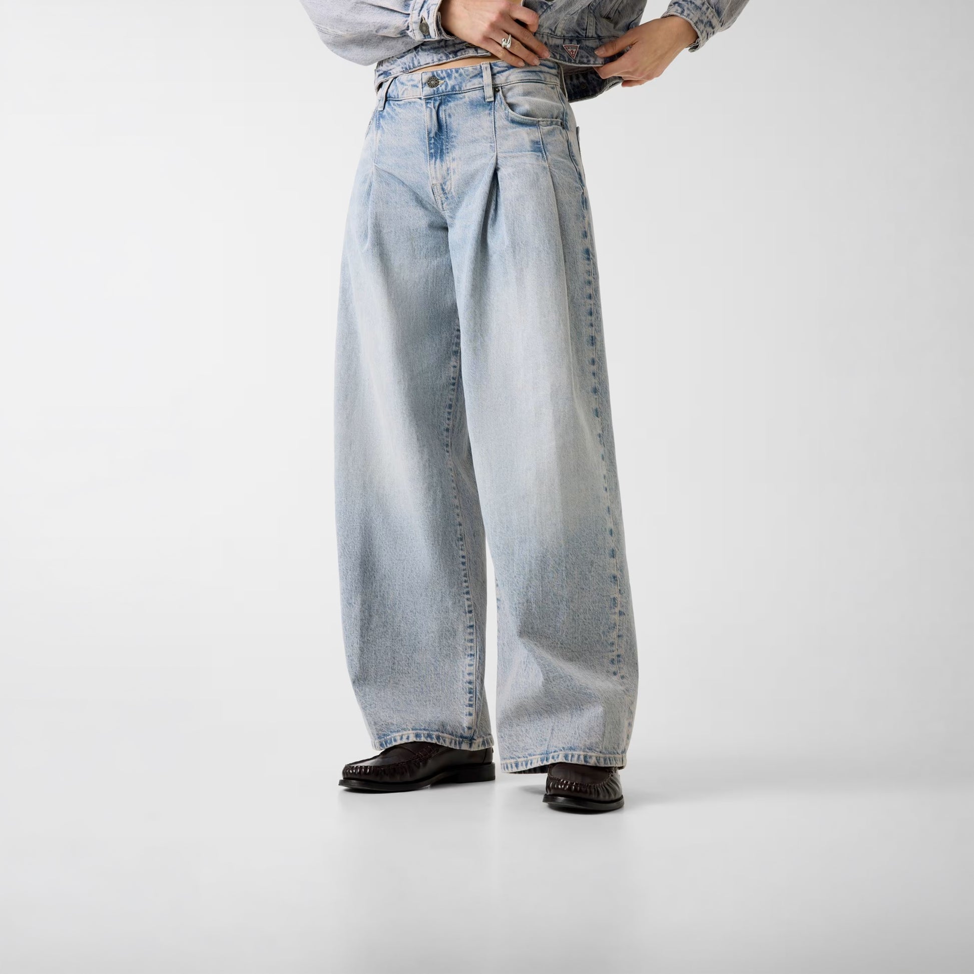 GUESS JEANS G12 PLEATED EXTRA WIDE LEG