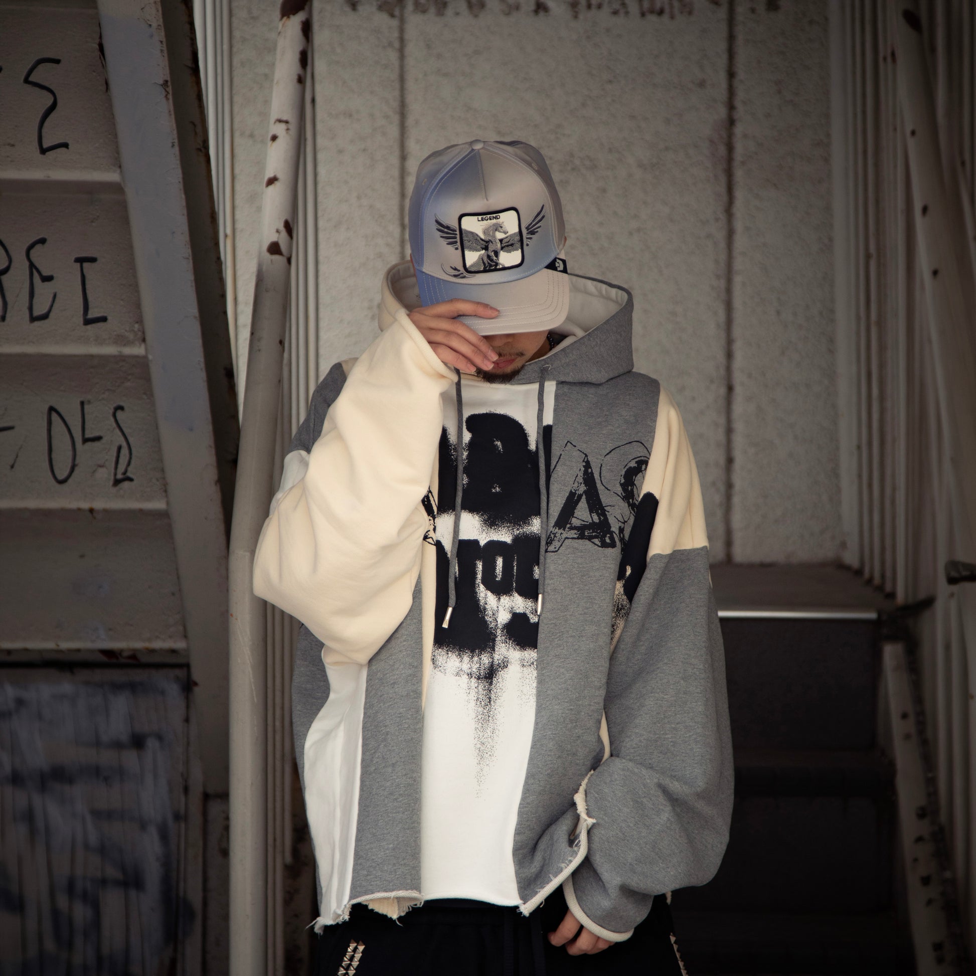 VALABASAS SLIPPED HOODIE