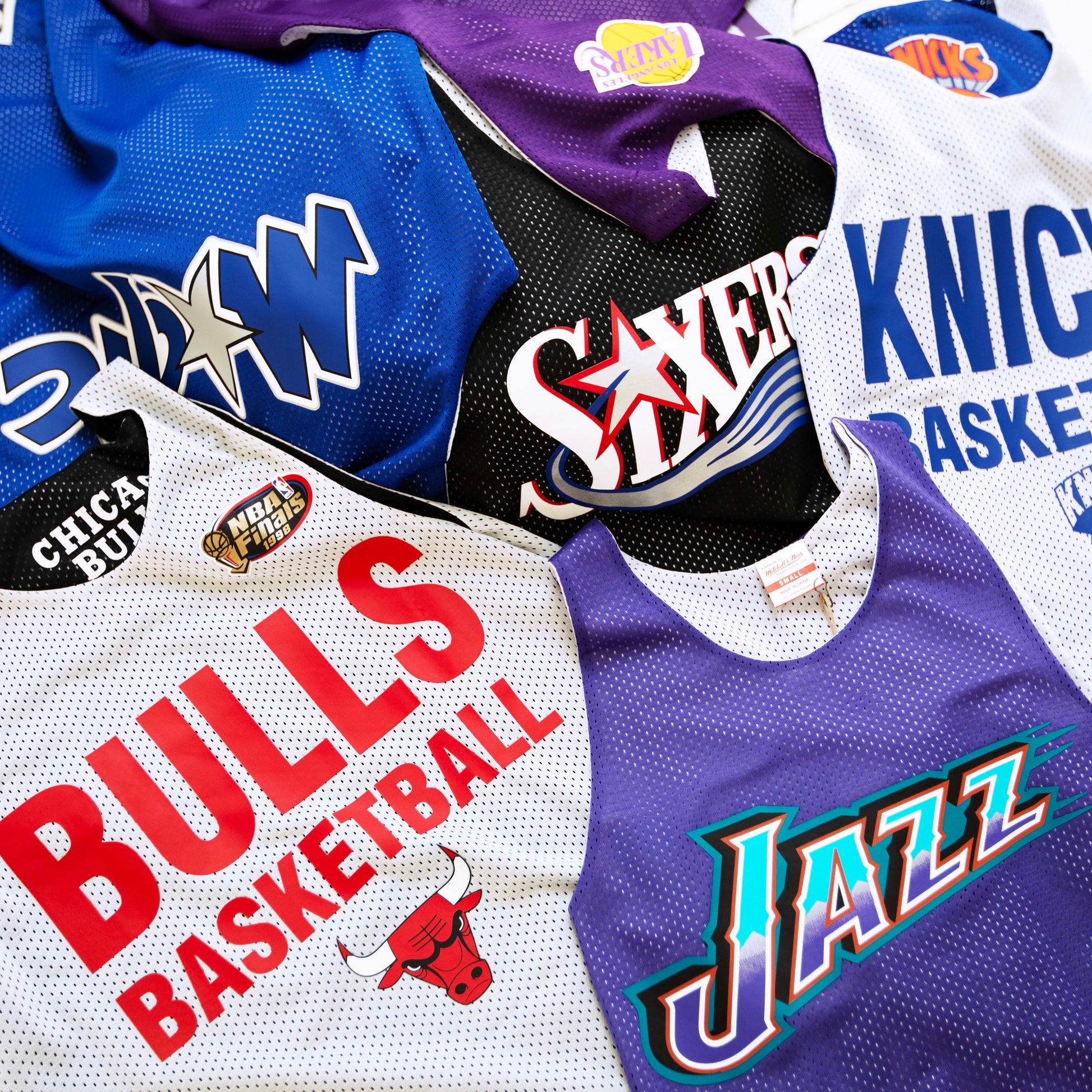 Mitchell and ness NBA REVERSIBLE MESH PRACTICE TANK VINTAGE LOGO